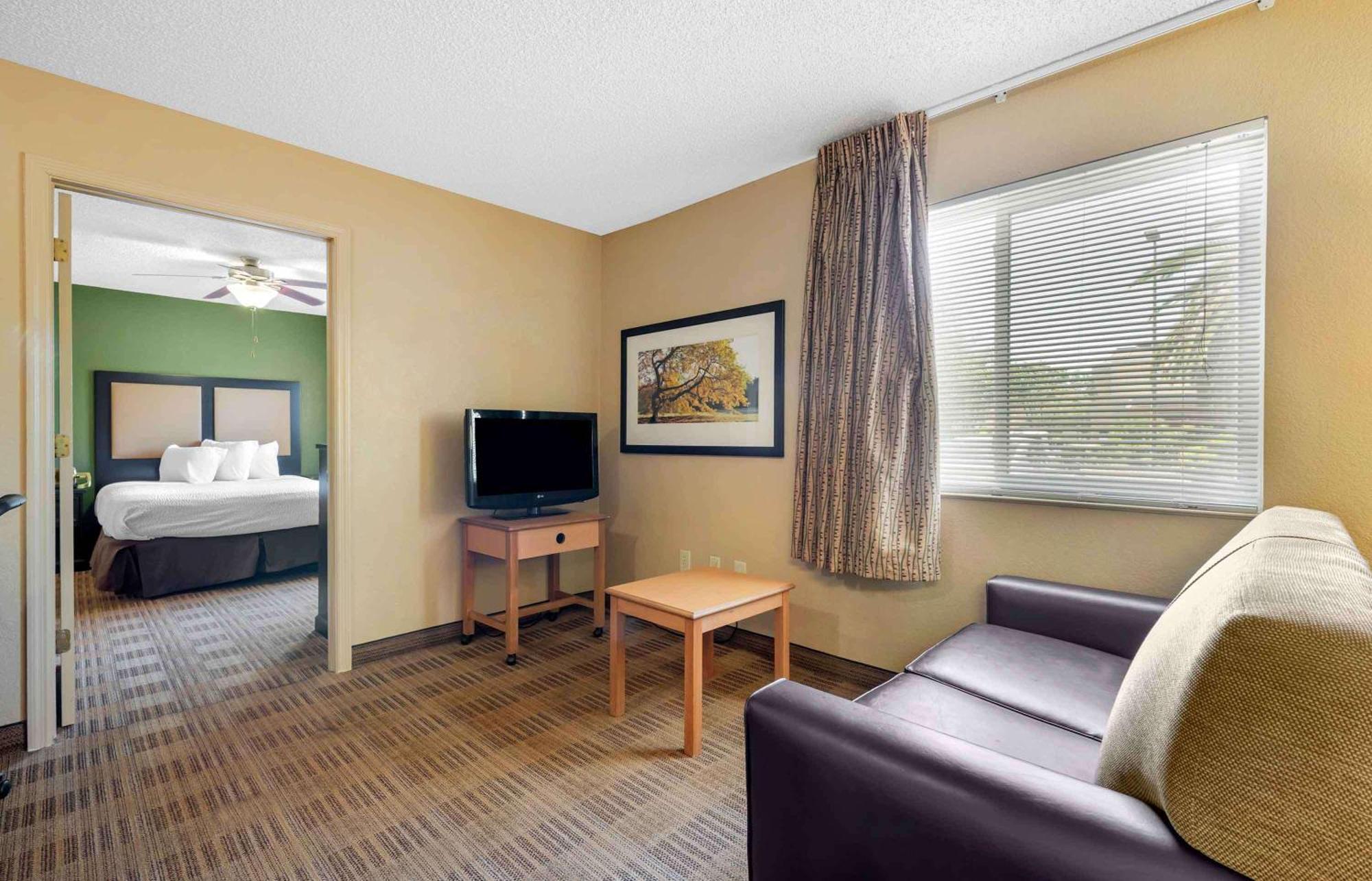 Extended Stay America Select Suites - Jacksonville Salisbury Rd Southpoint Esterno foto