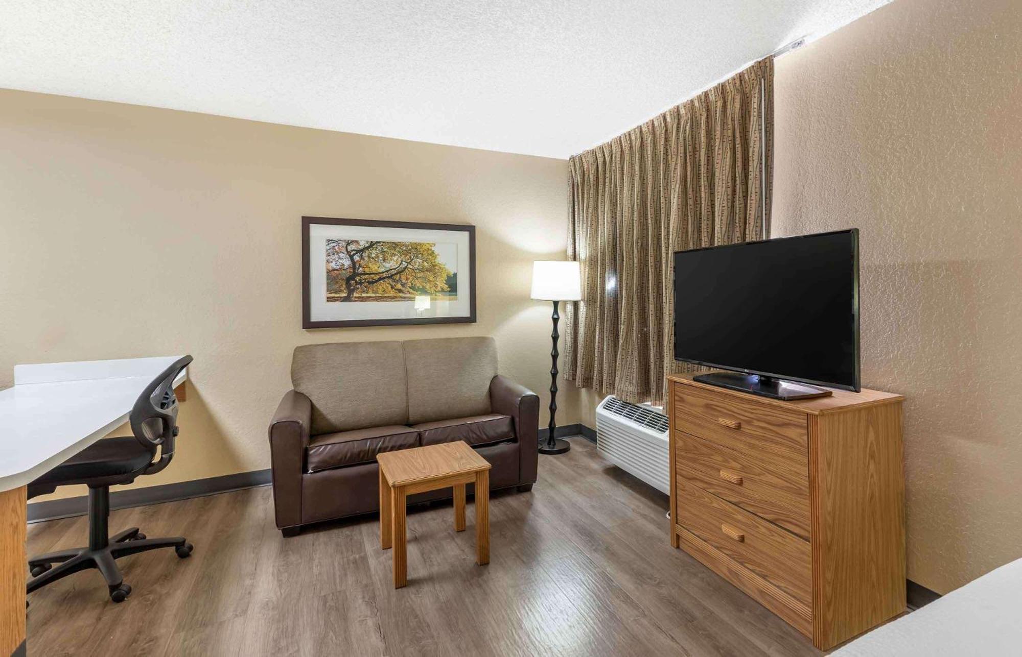 Extended Stay America Select Suites - Jacksonville Salisbury Rd Southpoint Esterno foto